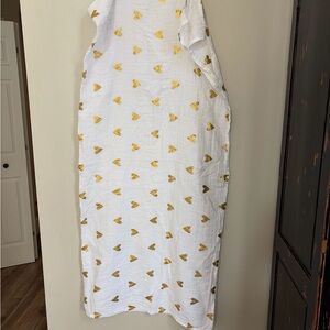 cloud island White Tag with Light Blue Cloud Logo